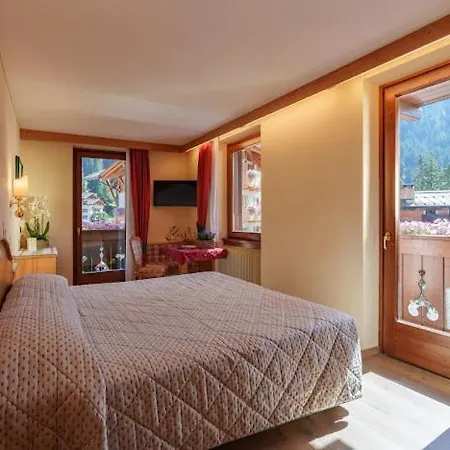 Garni La Montanara Hotel 3*